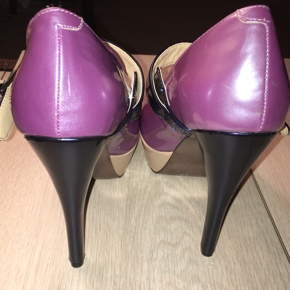 NWT Steve Madden peep toe patent leather stilettos - Picture 3 of 6
